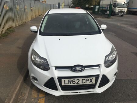 FORD FOCUS 1.0T EcoBoost Zetec Euro 5 (s/s) 5dr